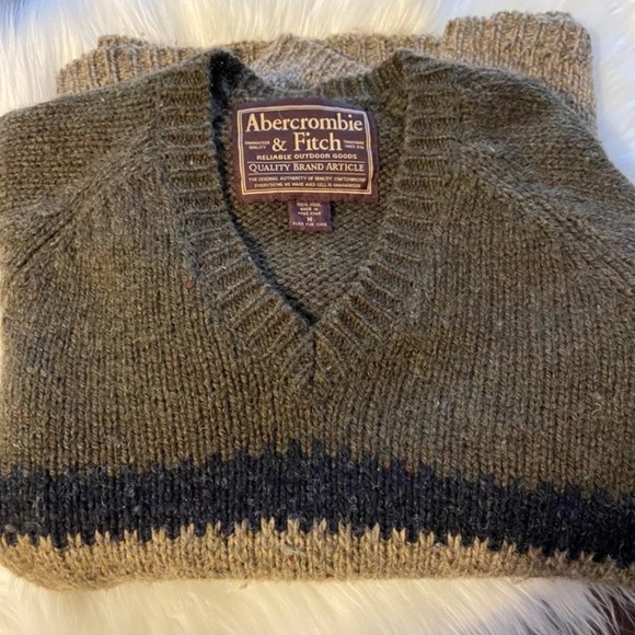 Vintage Wool Abercrombie & Fitch Sweater - Picture 3 of 4